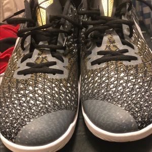 Kobe Mamba Instinct size 14